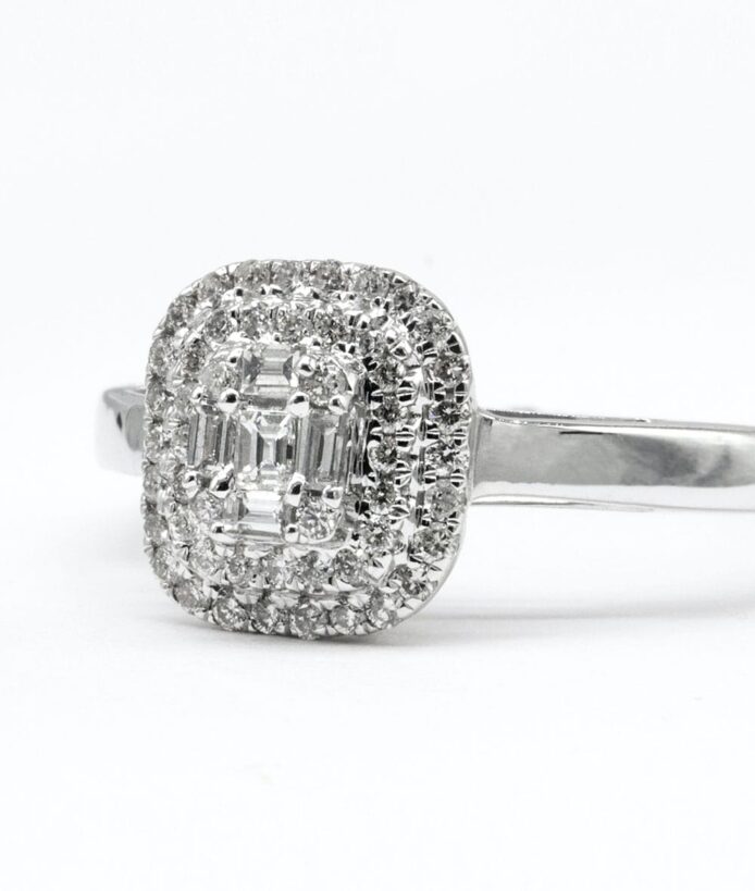 Platinum Round Ring - Image 4